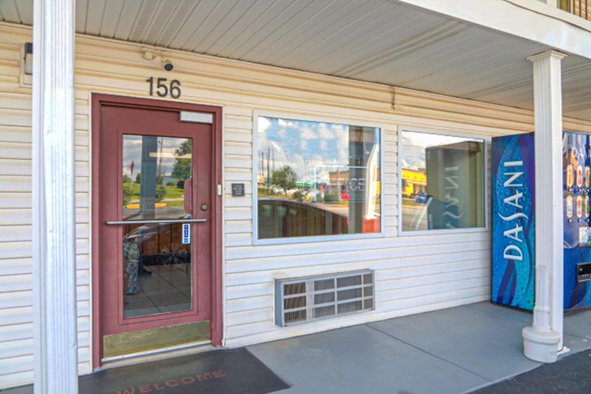 Economy Inn By Oyo Ashburn Exterior foto